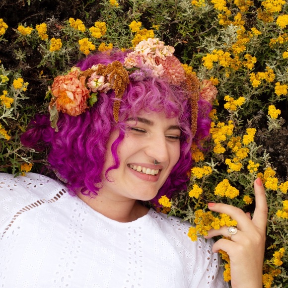 Meet Lydia Claire of Clairevoyance Threads - Picture 3 of 17